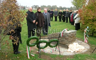 Dr. Csejthey Lajos emléktáblájának avatása 